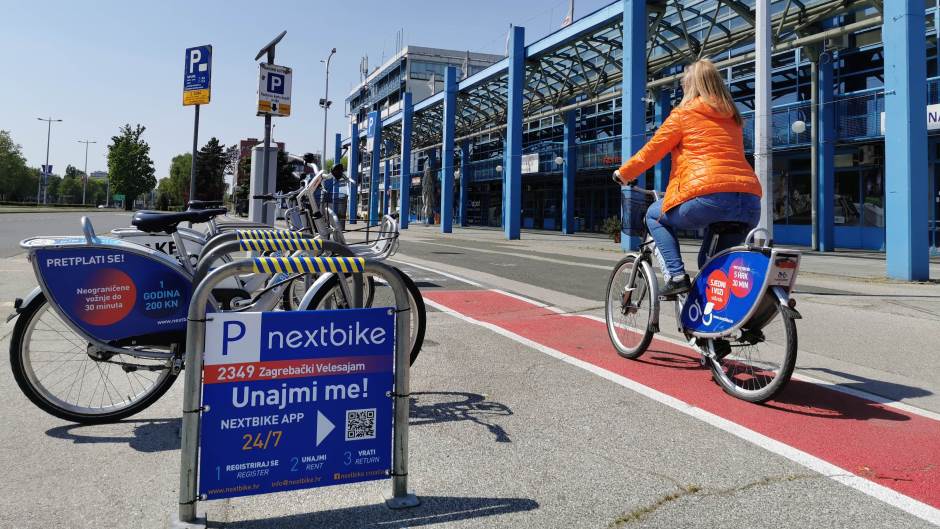 Stanica na Velesajmu