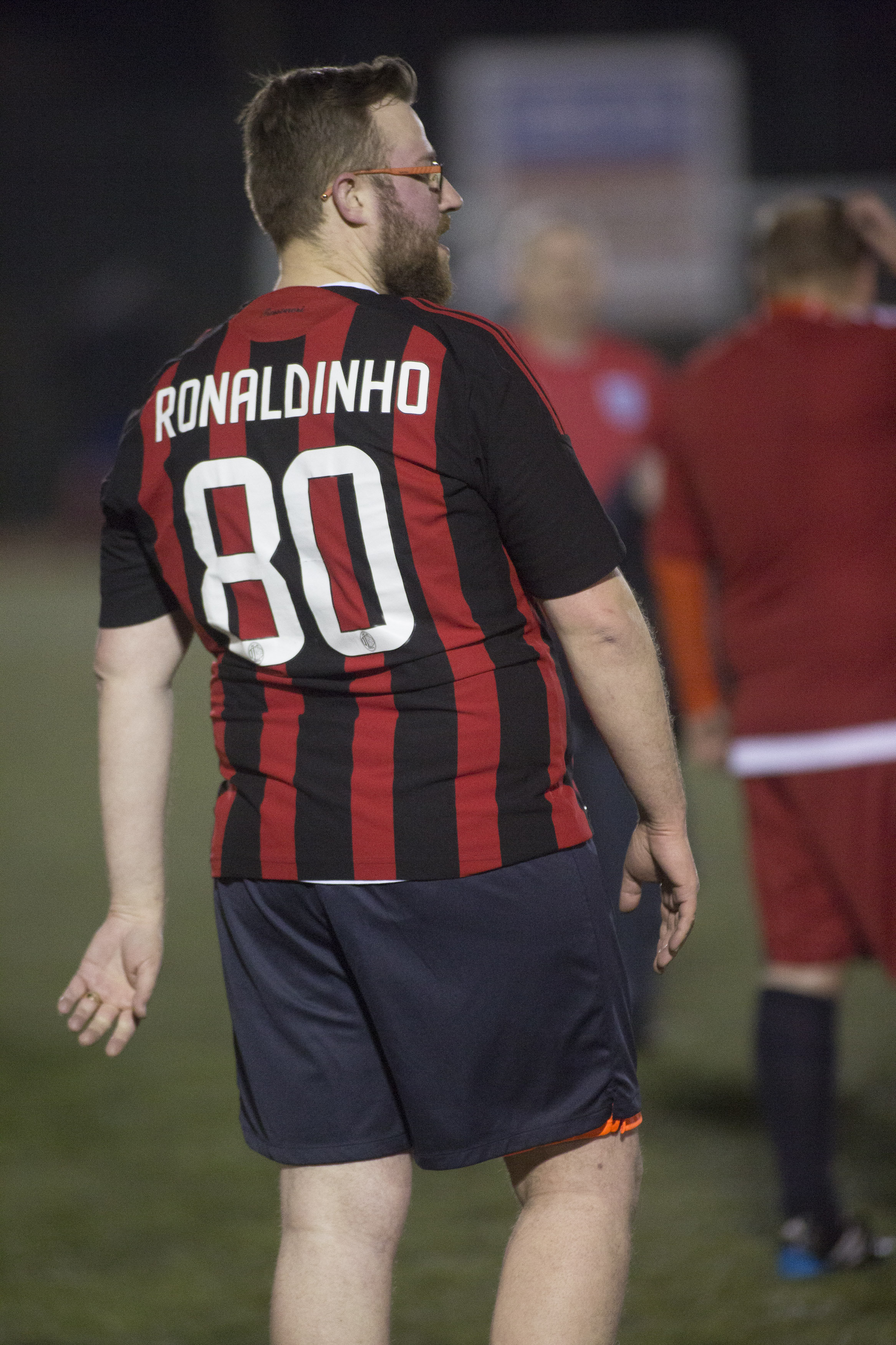 SUNNEWS_NTI_FAT_FOOTBALL_13jpg-JS209710568