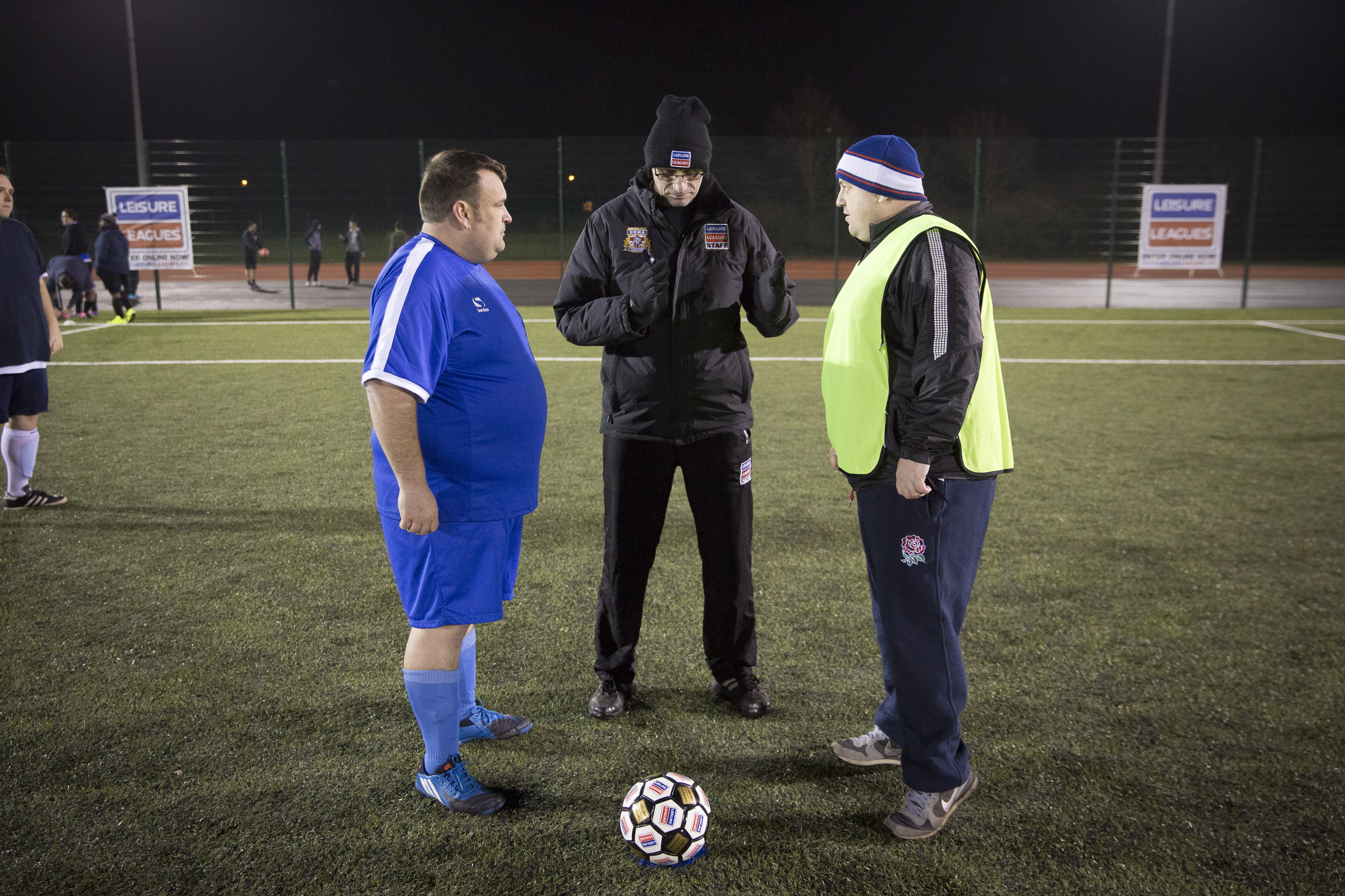 SUNNEWS_NTI_FAT_FOOTBALL_16jpg-JS209710901