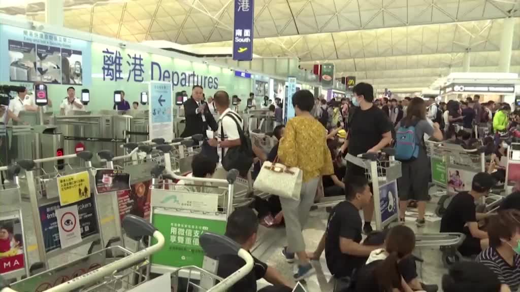 Sve je napetije u Hong Kongu