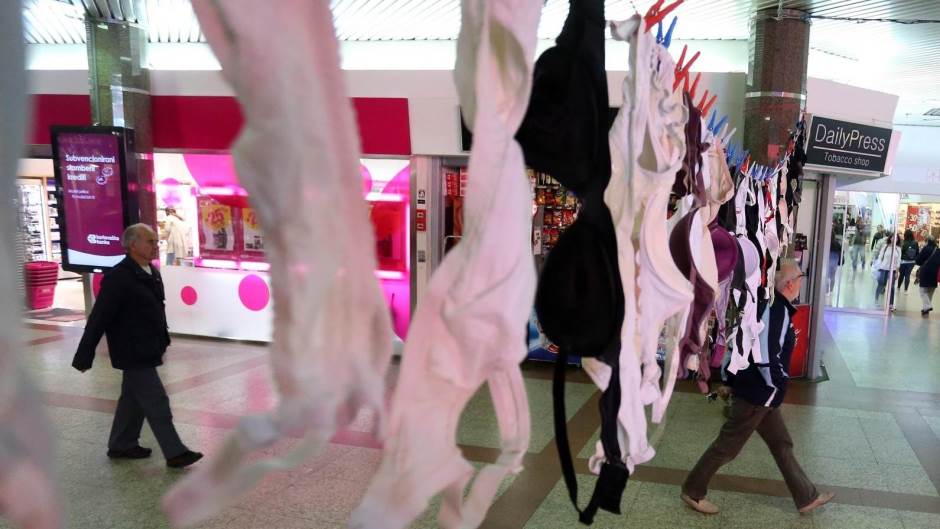 Sve za nju rak dojke