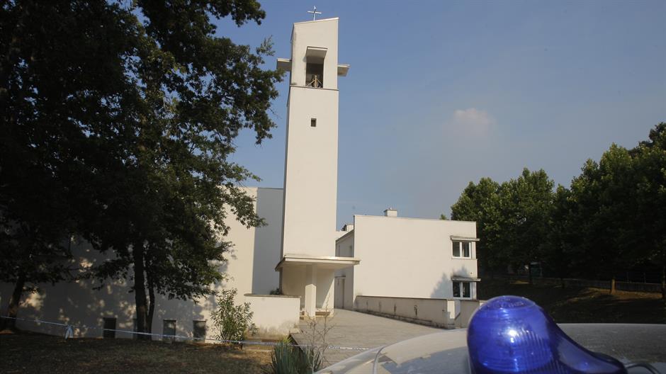 svecenik_smrt01-240715