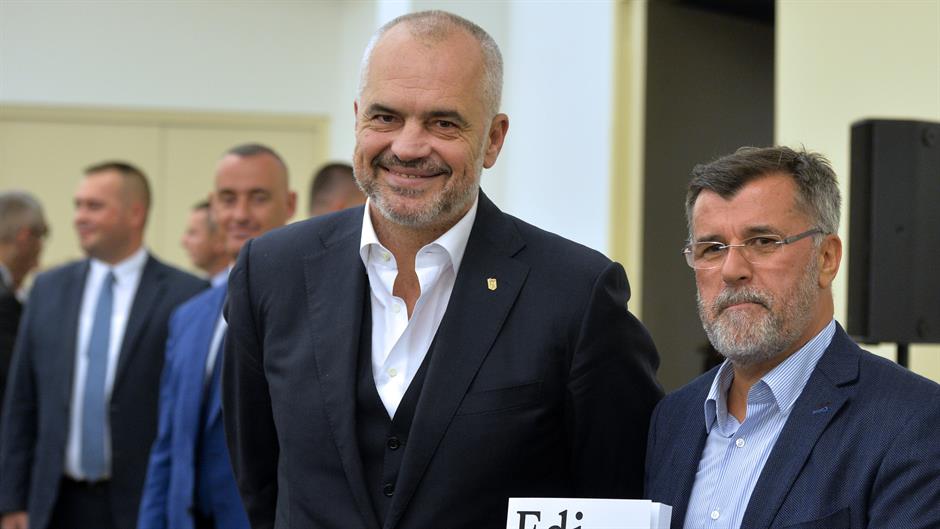 Tan2016-10-13_195841817_1