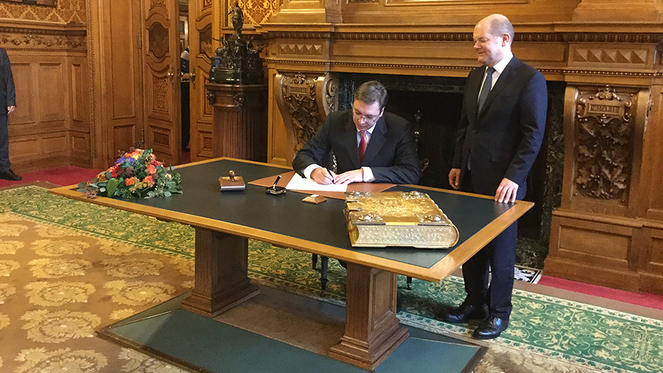 Tan2016-10-31_124658365_0