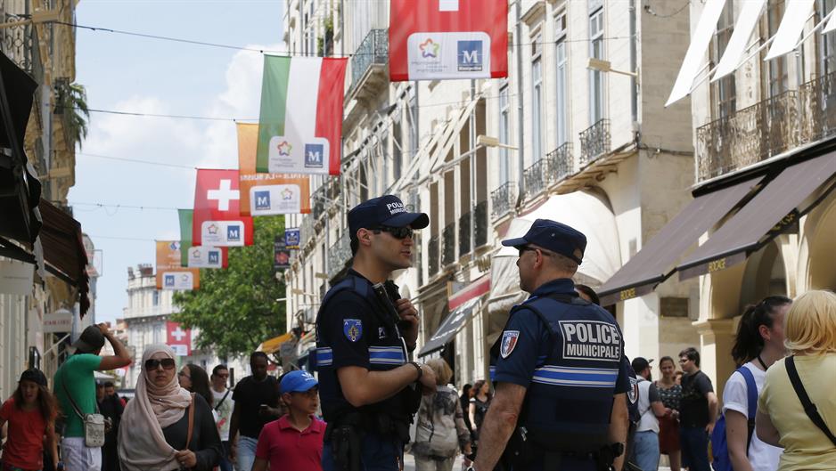 Tan2016-6-8_193254327_3