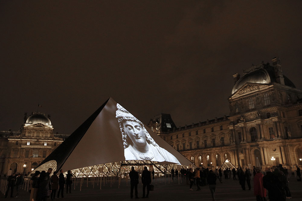 TANJUG/AP/Christophe Ena