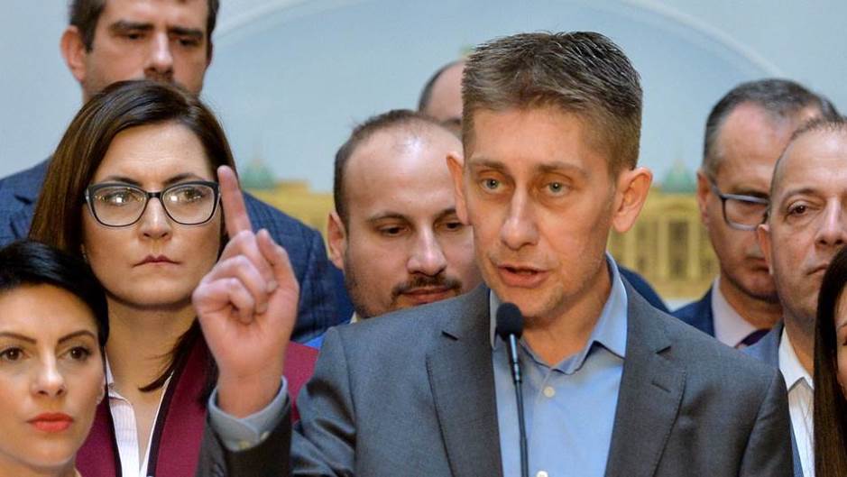 Tan2019-4-12_132825844_0