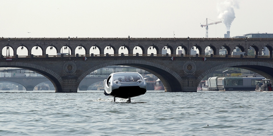 The Bubbles vodeni taksi foto REUTERS Philippe Wojazer (7)