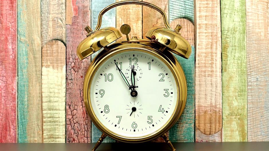 the-eleventh-hour-3410476_1920