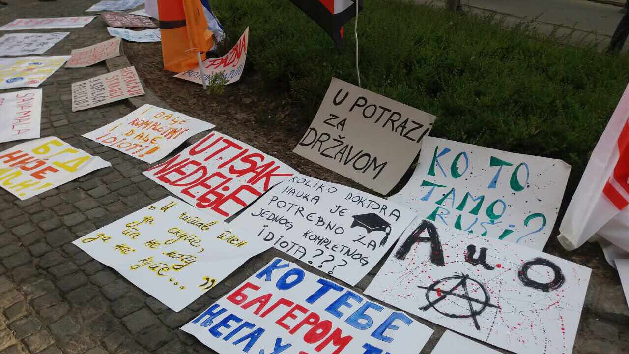 thumbnail_image-0-02-05-964fdf9389678a9c32a76d8b3b75b661cbdf87c50f25f1c5fa28dcbd1e156dd6-V