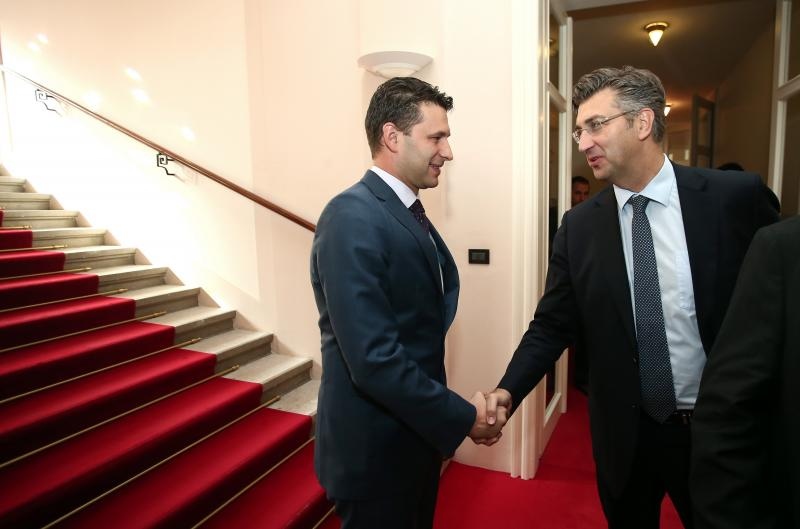 thumbnail_PXL_071016_14386206