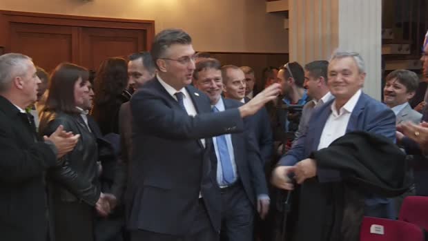 Tko HDZ-ovcima u Vladi plaća putovanja na stranačke skupove?