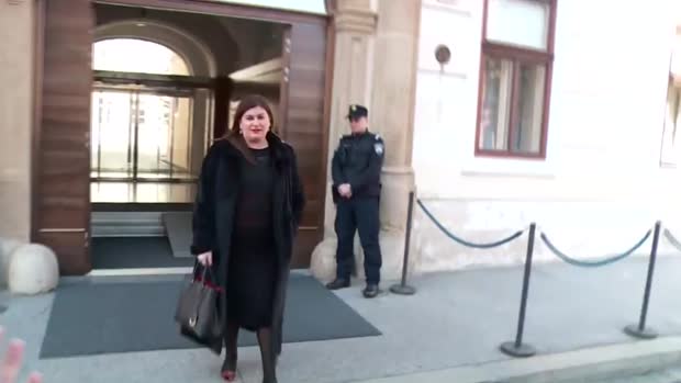 Tko vozi Mercedes iz dvorišta ministrice Žalac?