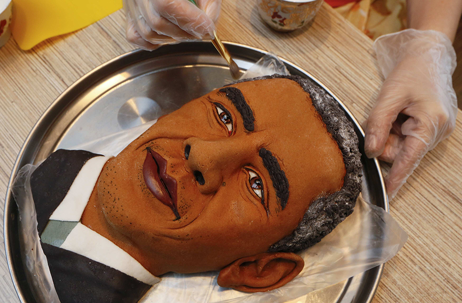 REUTERS/Ilya Naymushin