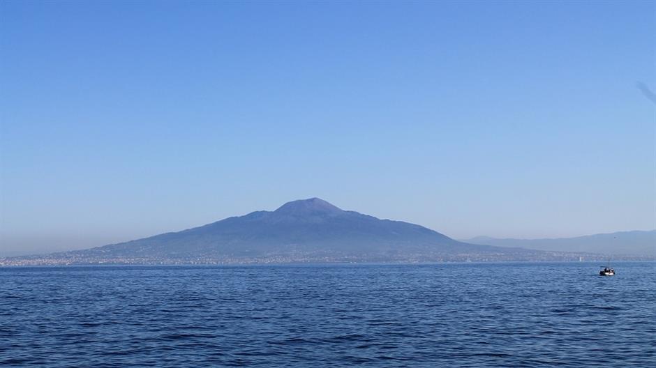 vesuvius-486838_960_720