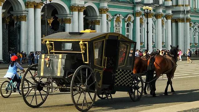 victor-malyushev-jDQ7goYMKgc-unsplash