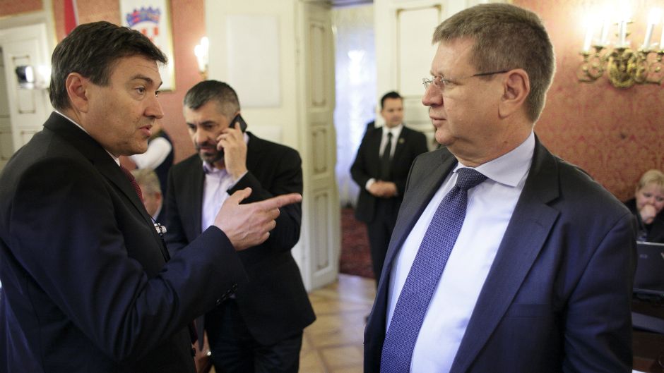 Vlada_Mirado_Mrsic_Vedran_mornar_cropix_DraganMatic