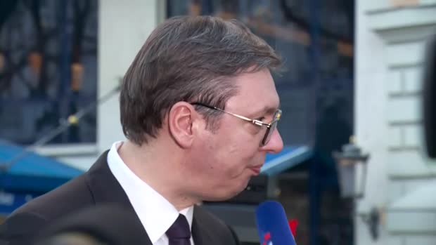 Vučić kaže da će Hrvate prve provozati helikopterima Mi-35