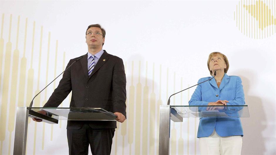 Vučić Merkel Reuters Lisi Niesner