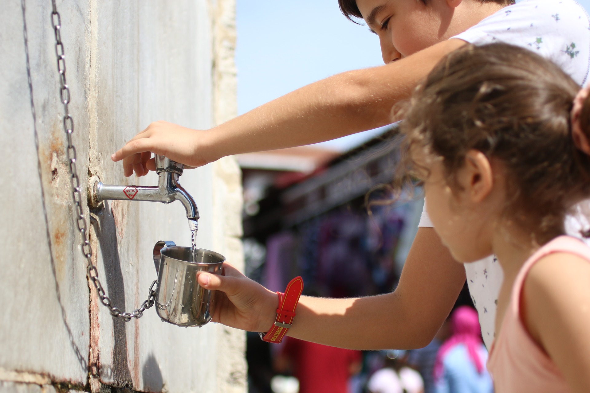 vrućina, toplinski udar, djeca, voda, ljeto, fontana