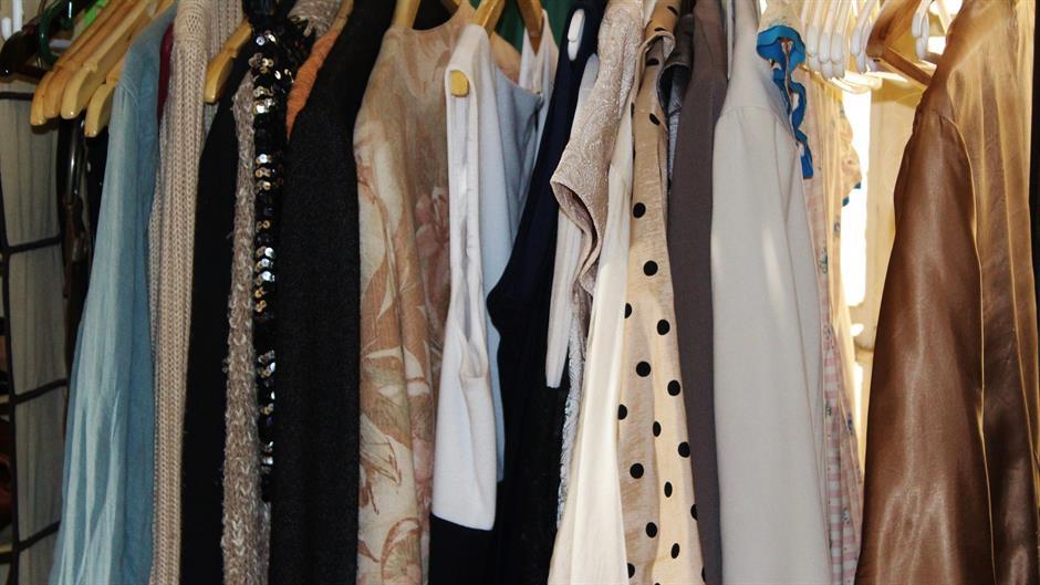 womens-clothing-483833_1920