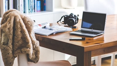 working-791175_960_720