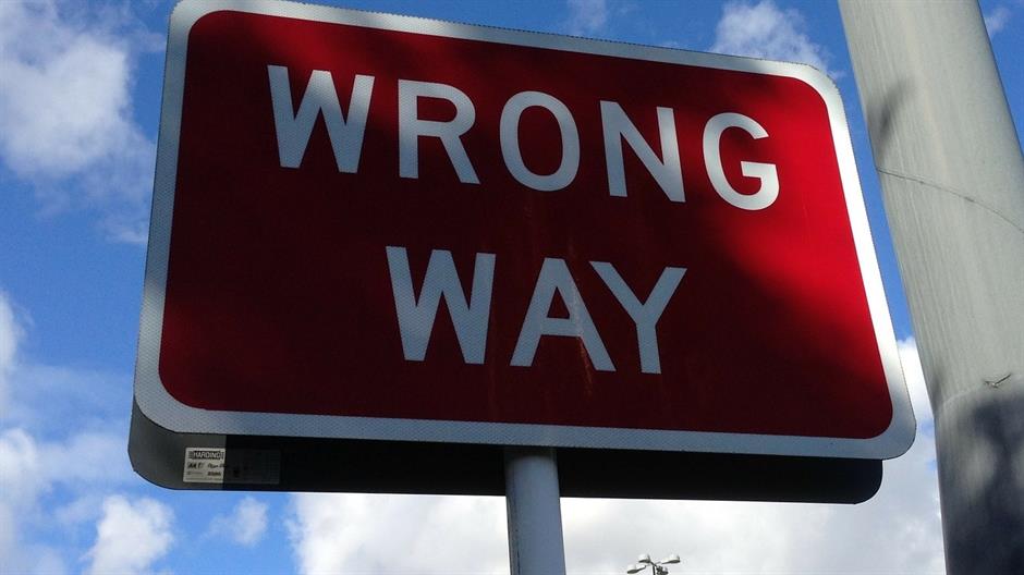 wrong-way-167535_1280