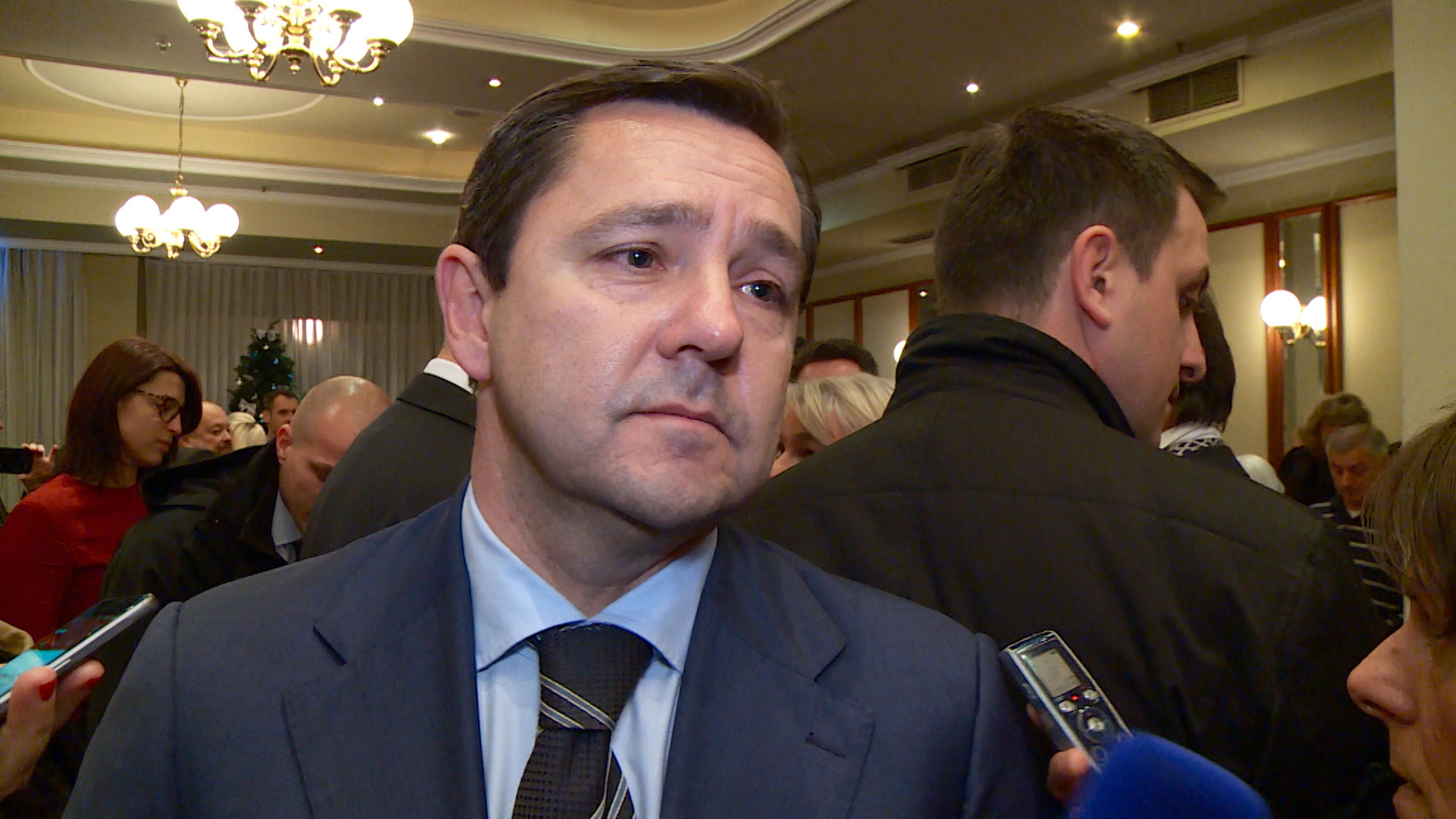 zg-27 god hdz 1-ihr-02_ObiWan7463FILE(20161223-201456634).MXF.Still001