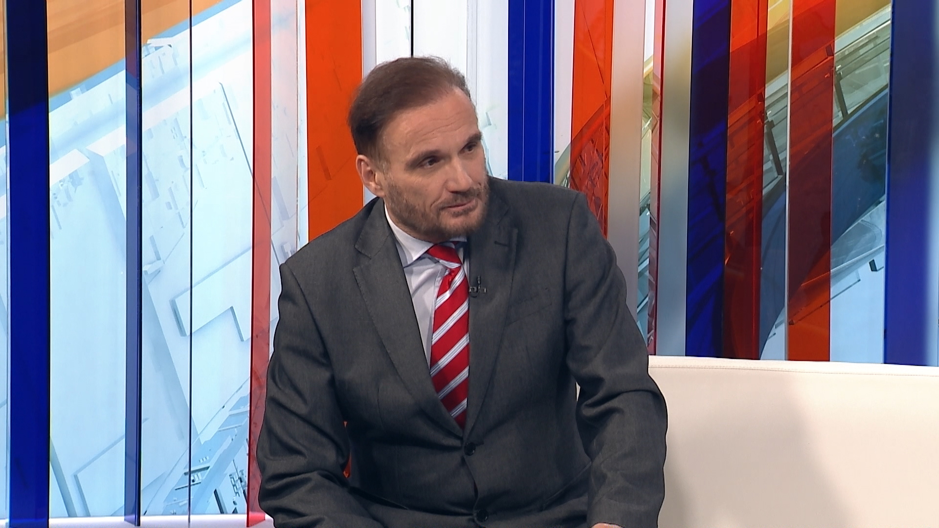 zg-anto nobilo-clf-150120-01.08_35_51_21.Still001