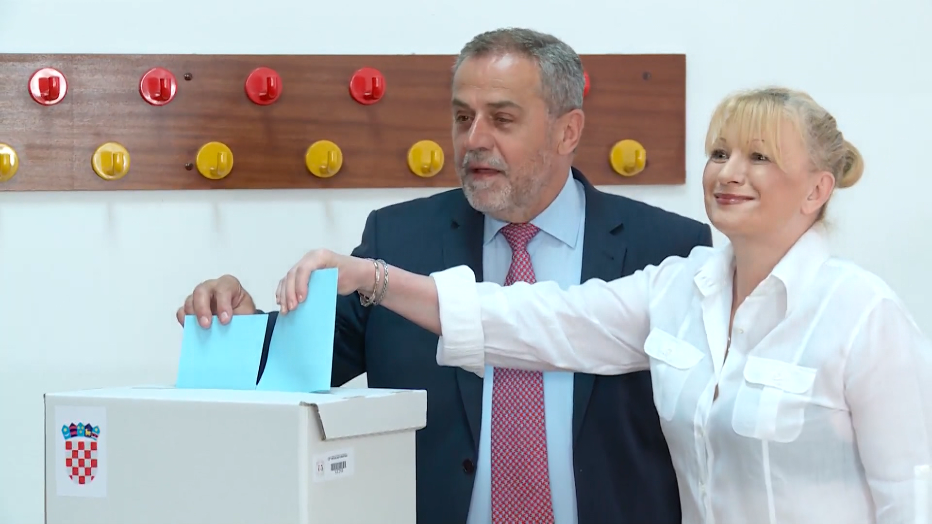 zg-bandic-040617-hkr-wmt.07_54_12_11.Still001