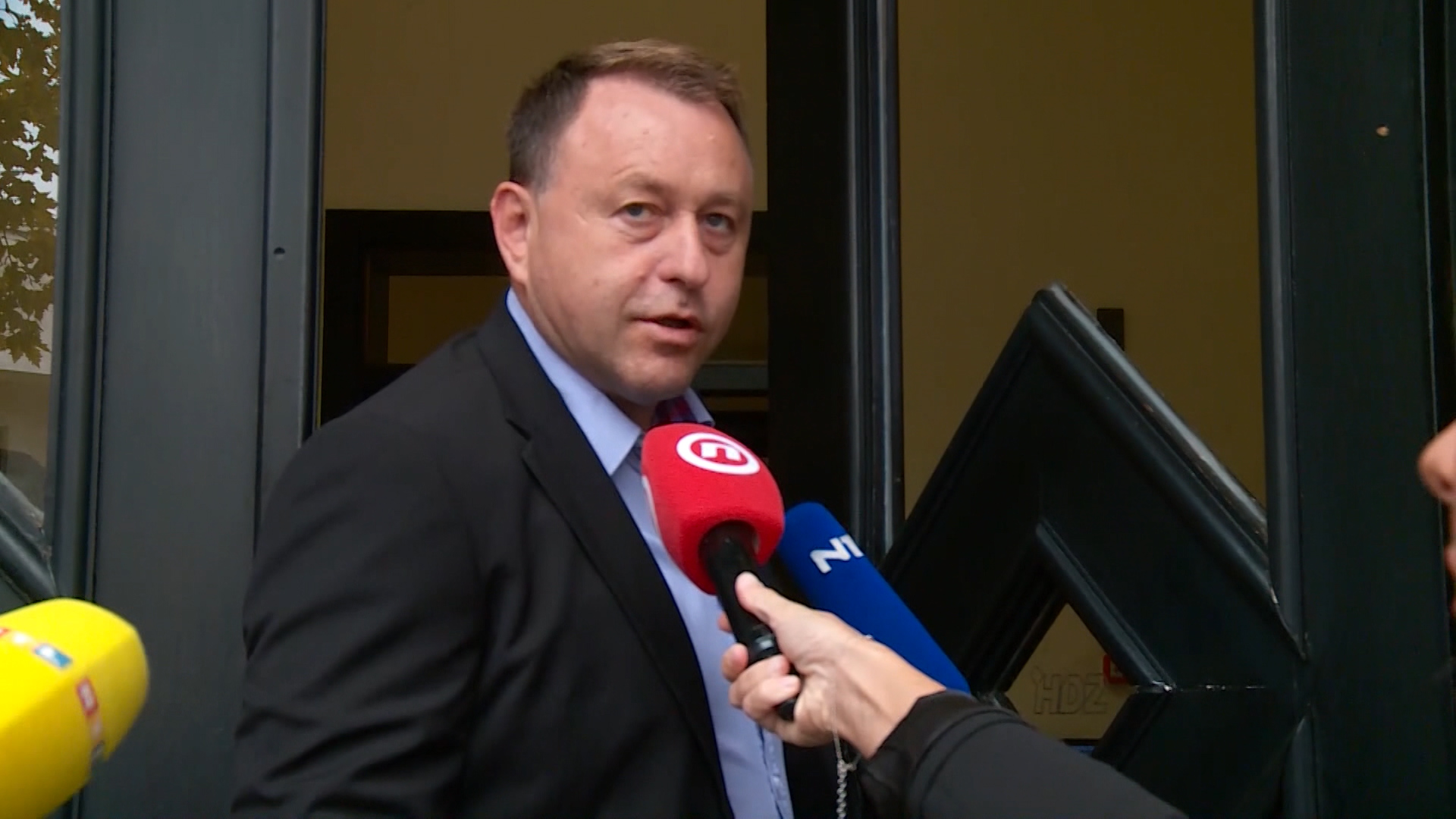 ZG-DEUR SOT-TZA-1(20190924-110441651).mxf.00_00_21_15.Still001