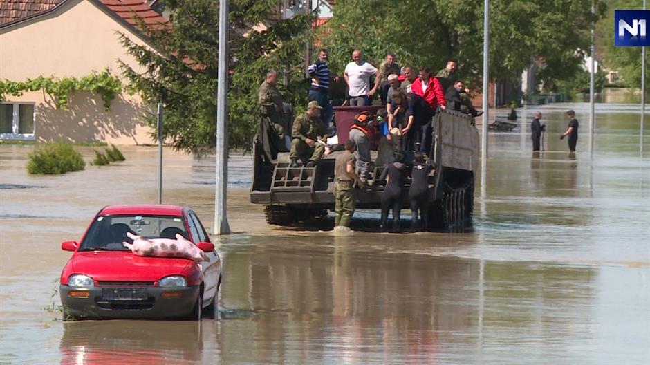 ZG-GUNJA.00_00_39_21.Still018