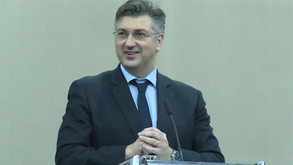 zg-hdz 1-aml-03_CAM11044FILE(20170225-143522323).MXF.Still001