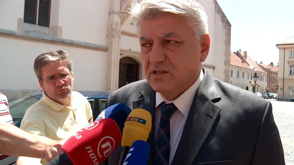 zg-izjave vlada-190717-mbk-wmt.13_24_20_19.Still001