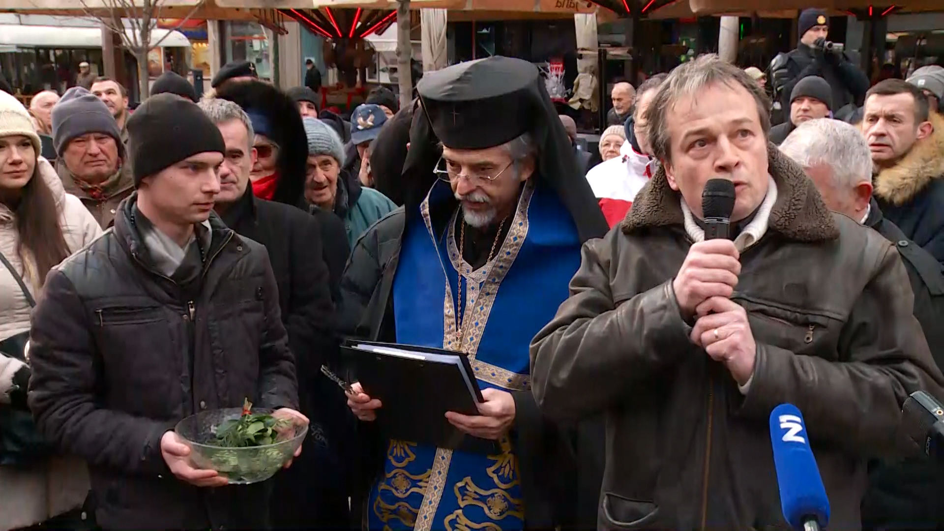 zg-live-1145-060117-hmm.Still001