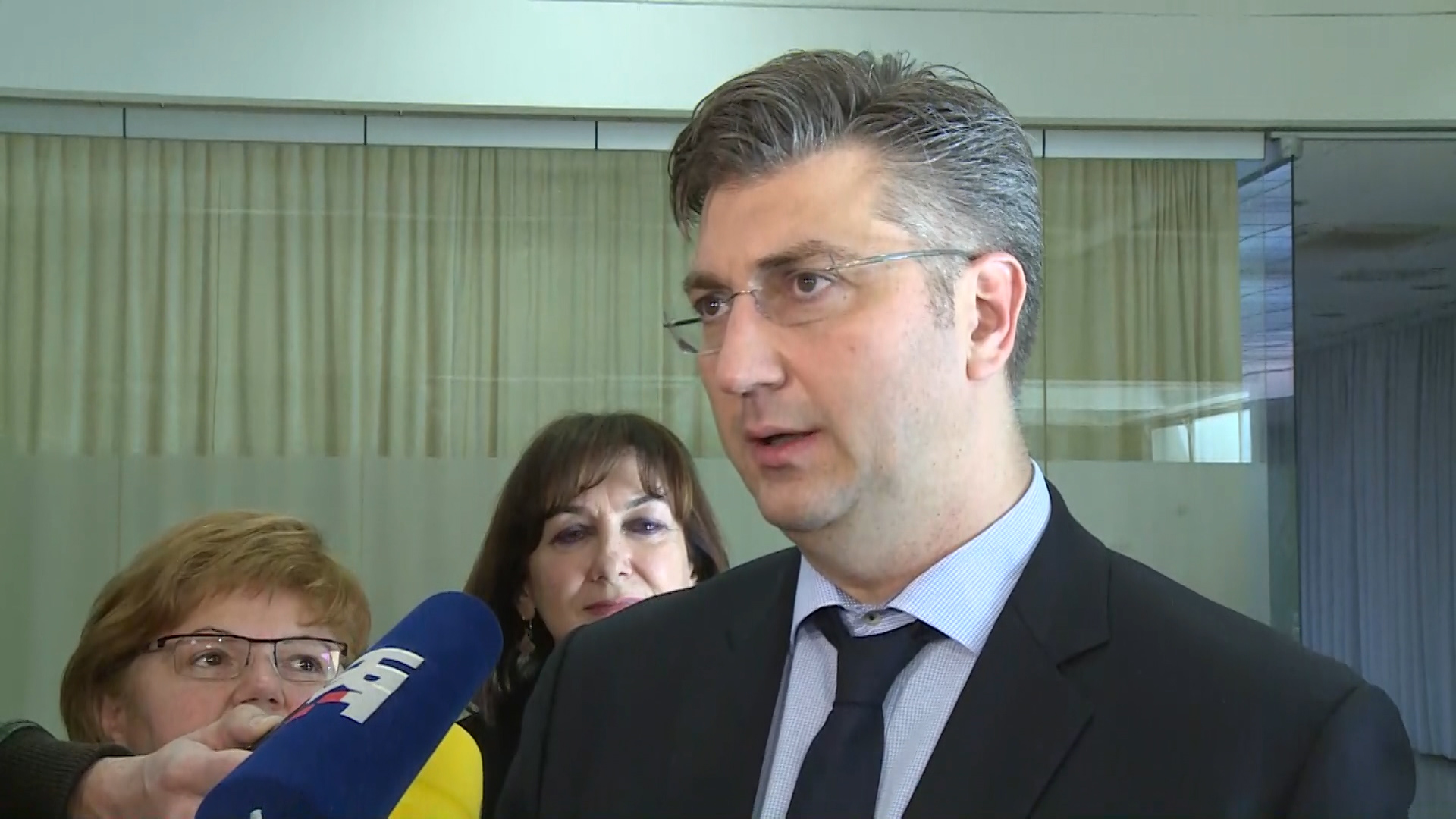 zg-live 2-1335-250217-aml.Still003