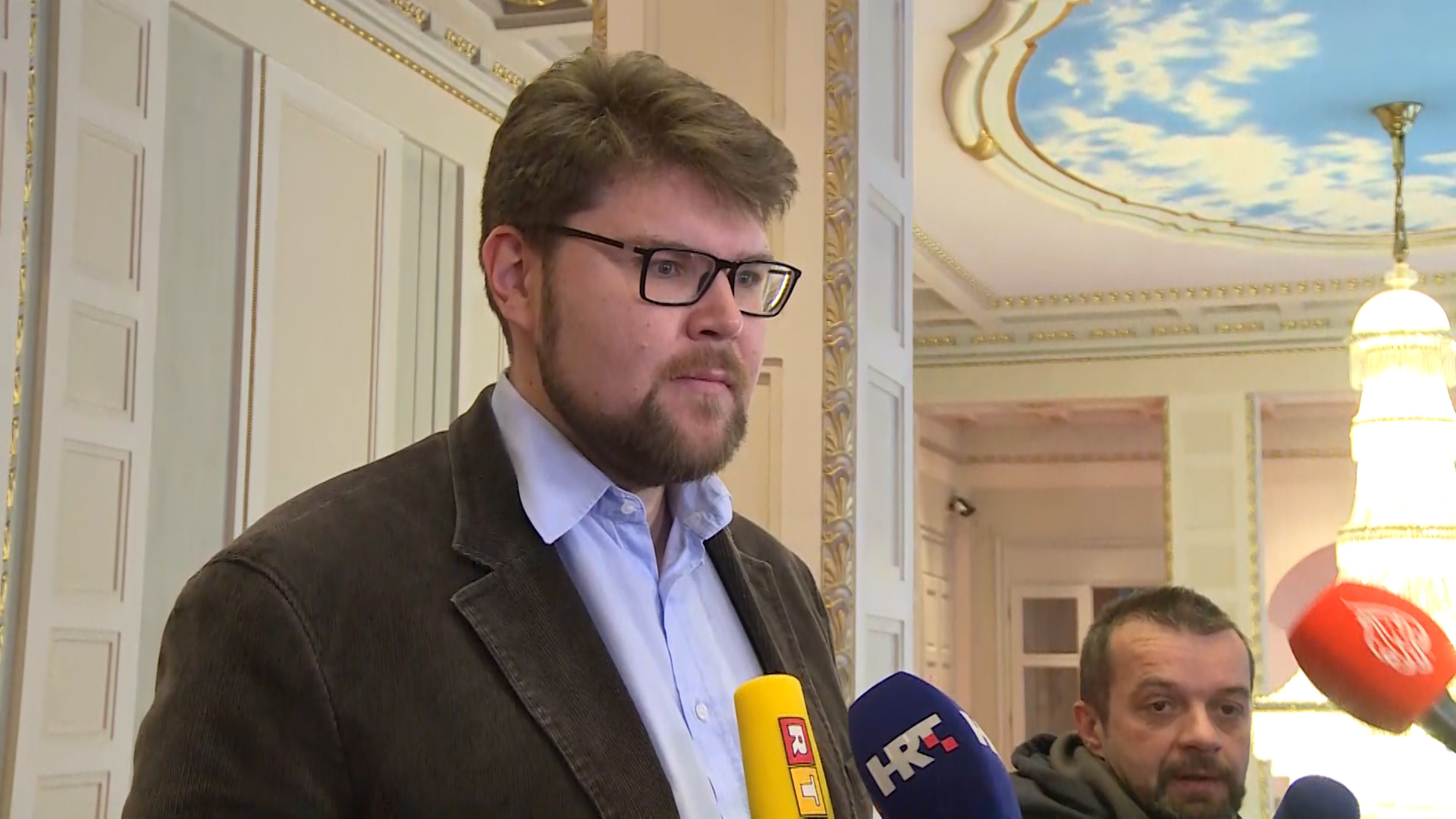 zg-live 5-1045-061216.Still001