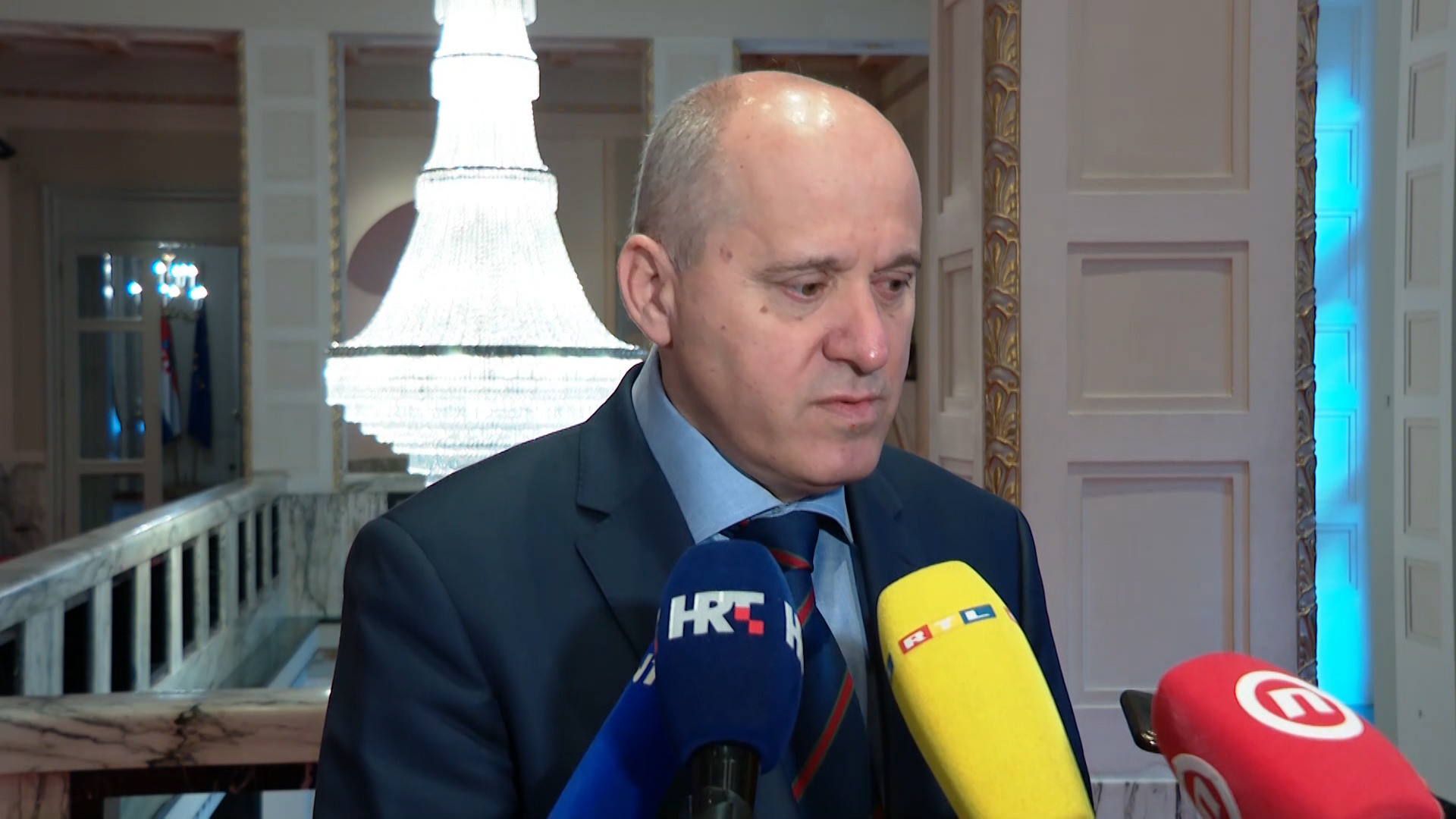 zg-live 7-0930-120220.09_38_58_16.Still001