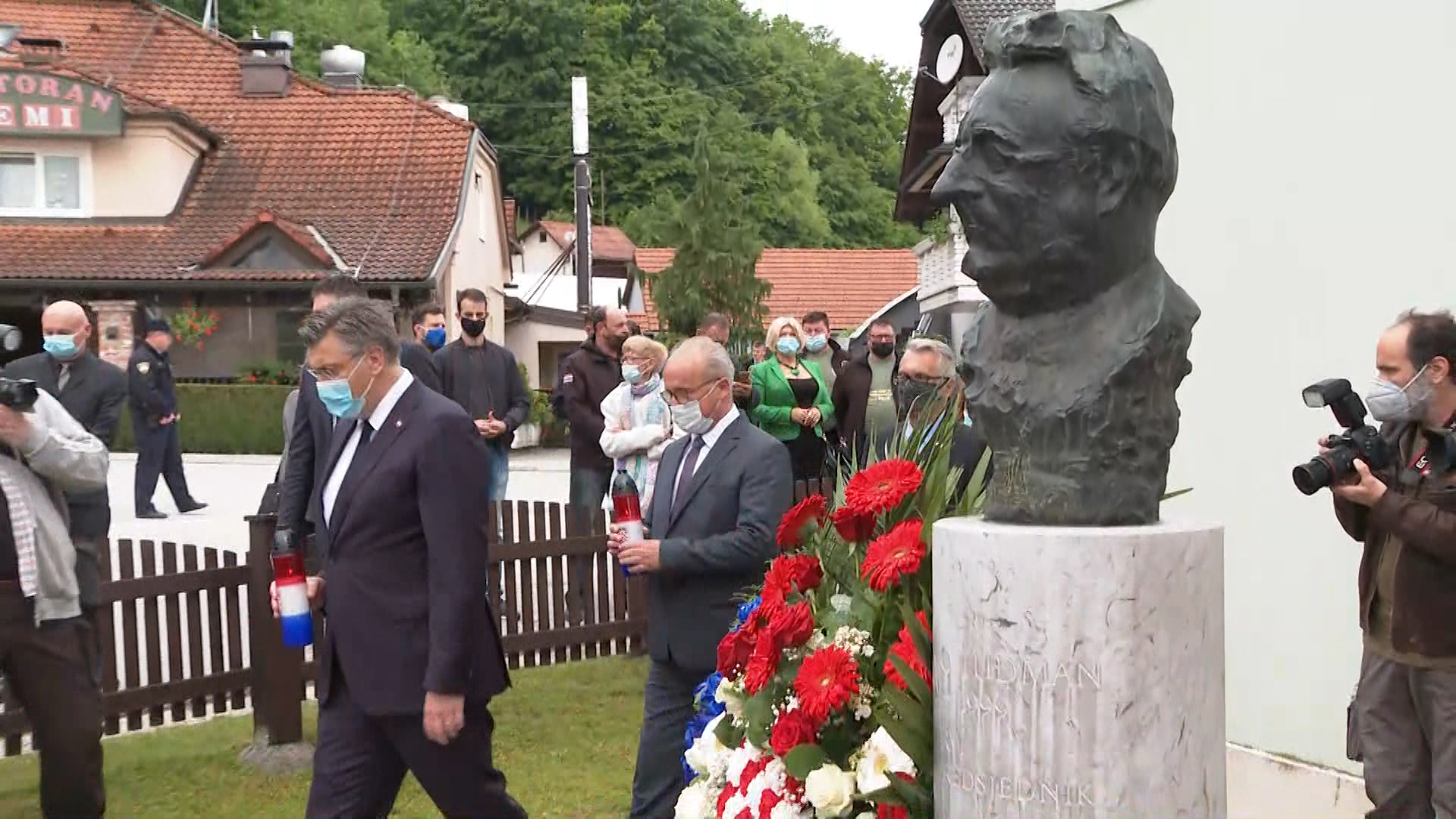 zg-live 8-0905-140521.09_09_05_01.Still001