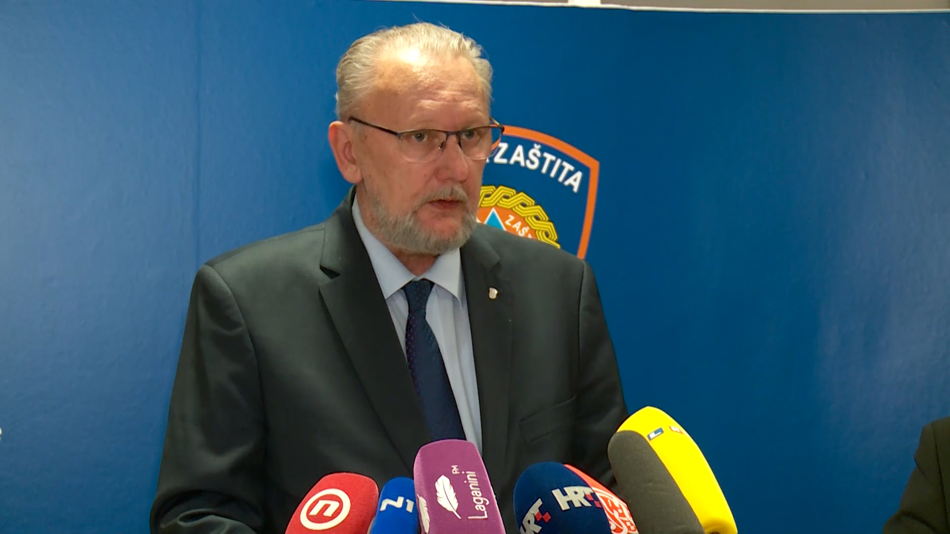 zg-live 8-1555-090320.16_21_35_13.Still001