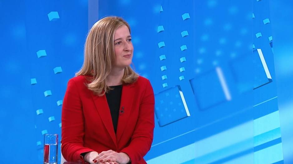 zg-mirela ahmetovic-clf-120220.12_48_25_05.Still001