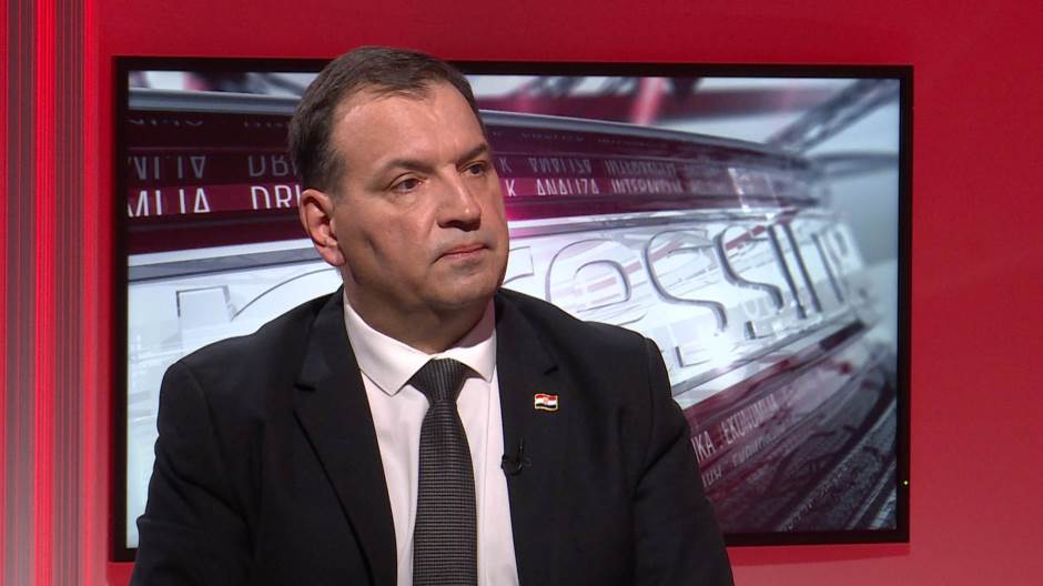 ZG-PRESSING-110220-01.19_00_41_23.Still001