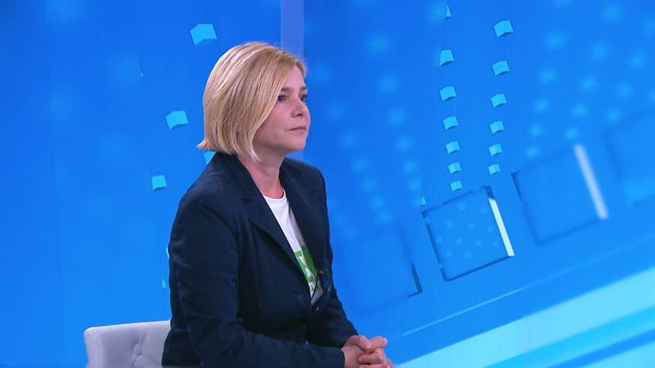 zg-sandra bencic-clf-220620-01.10_07_56_21.Still001