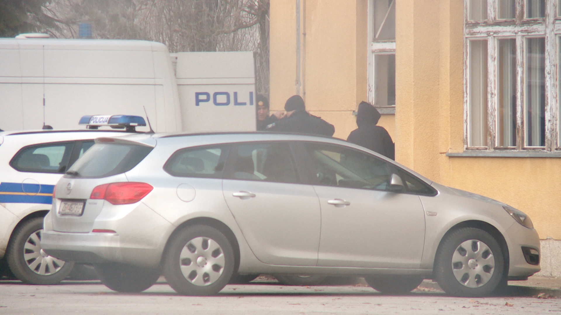 zg-sisak migranti-kba-11_623_0100FILE(20161218-133807212).MXF.Still002