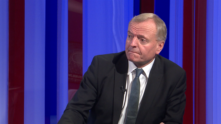 ZG-SPITZZER SOT TITL NEWSROOM-IDV-1(20181203-142108295).mxf.00_02_45_19.Still001