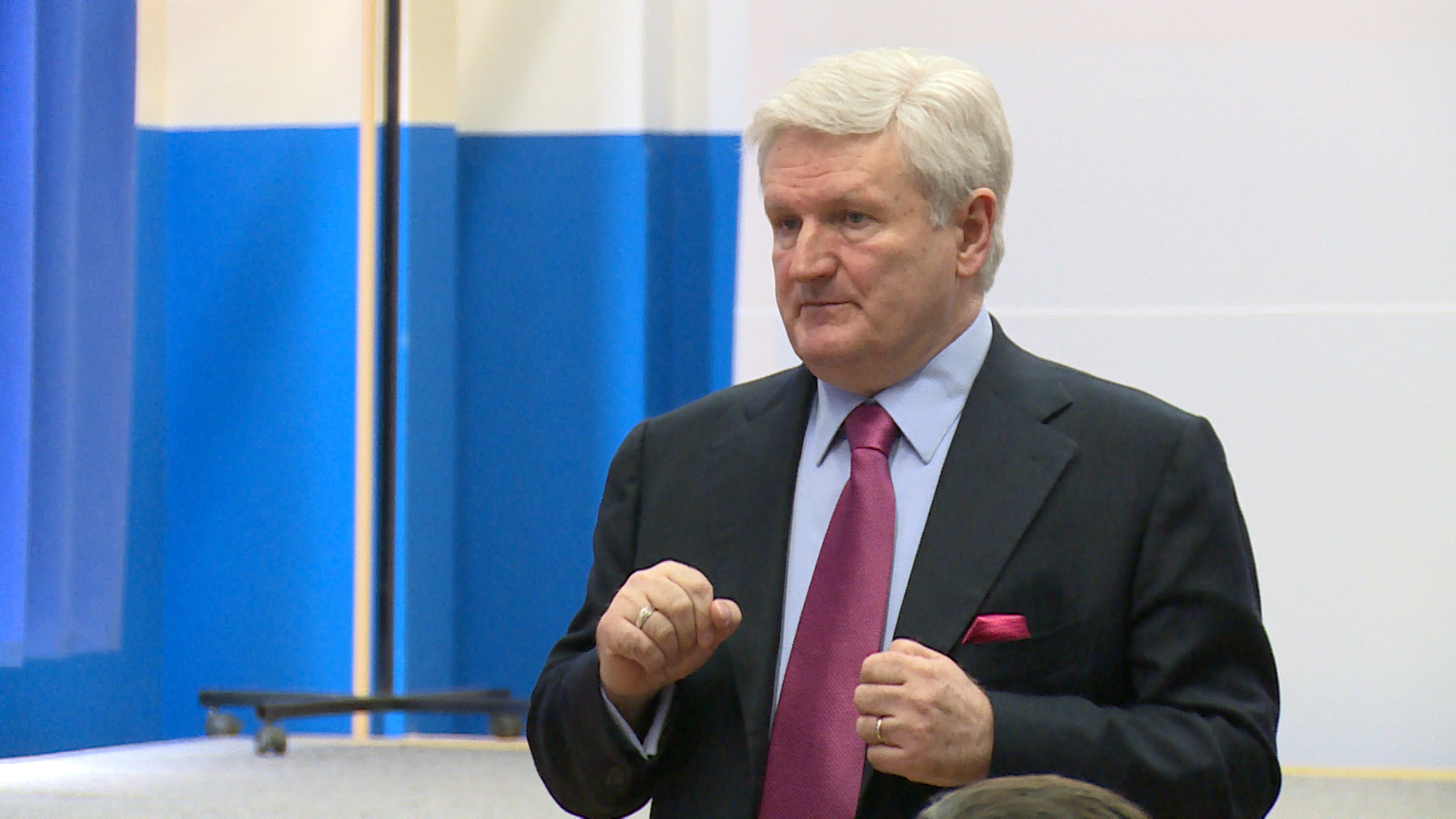 zg-todoric-ihr-01_789_2316FILE(20160210-121925246).MXF.Still008