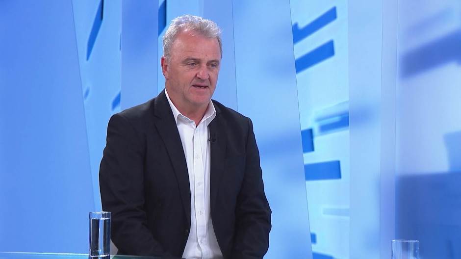 zg-veljko ostojic-120320-web_1.16_54_36_01.Still001