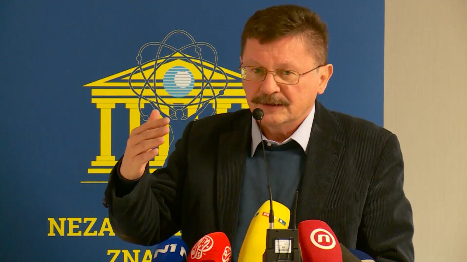 Ribić angažirao odvjetnika: S uvredama se lako nosim, ali supruga mi je ...