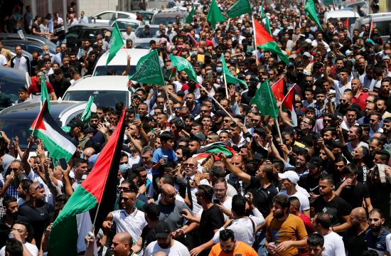 Palestinci prosvjeduju protiv Abbasa