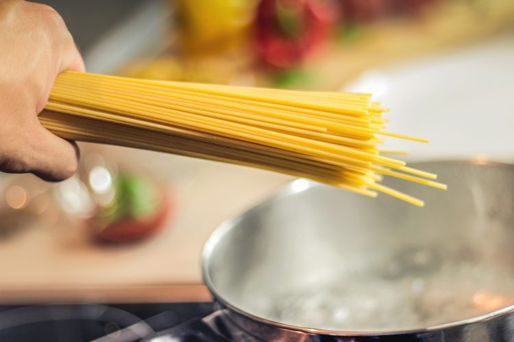 tjestenina, pasta, špagete, lonac, kuhanje tjestenine